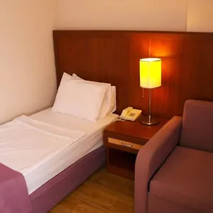 Avisos And Otel